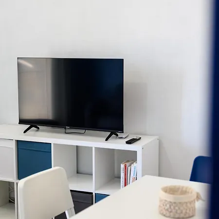 Via Nuova Marina 121 - 2 Nápoles