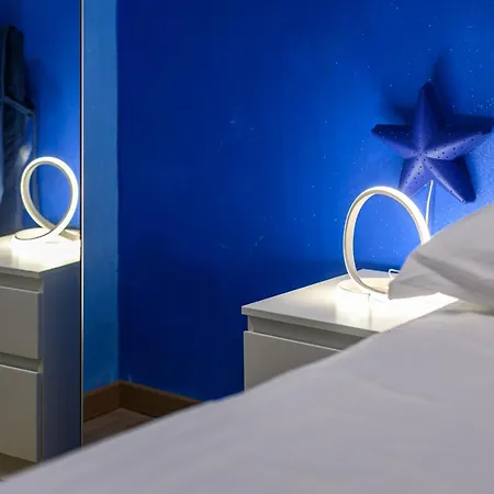 Via Nuova Marina 121 - 2 *