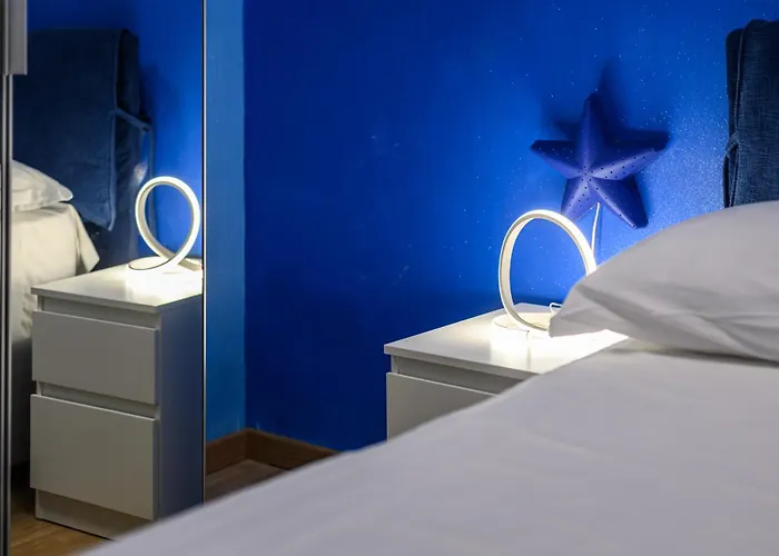 Via Nuova Marina 121 - 2 *